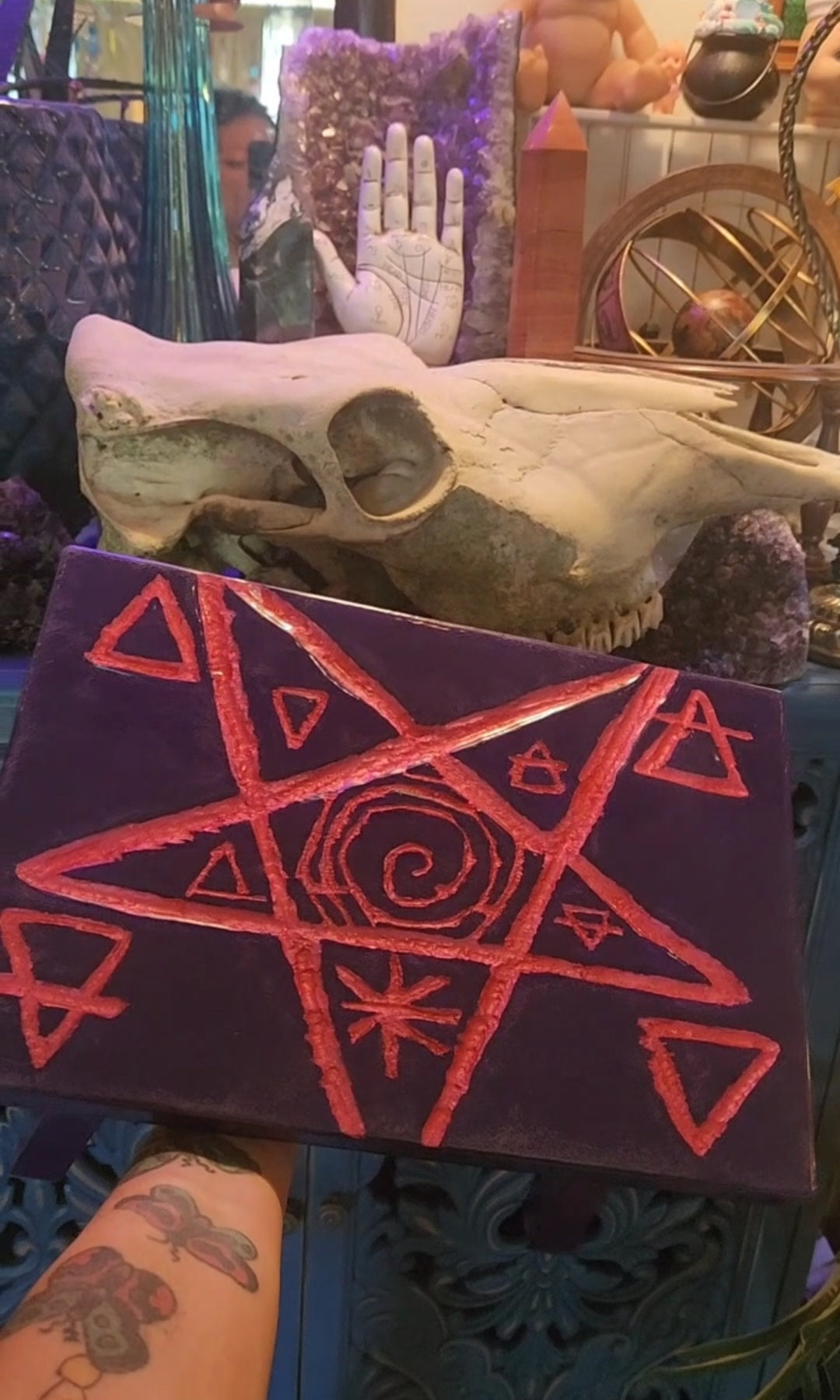 Manifestation altar witch table✨️🌙